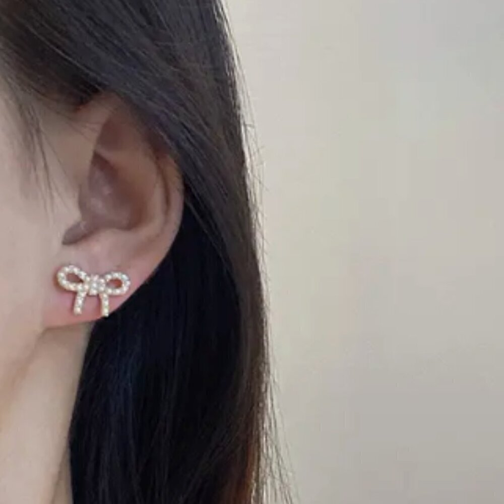 💗 Free With Purchase 💗 Faux Pearl Bow Stud Earrings - Gold Plated - New